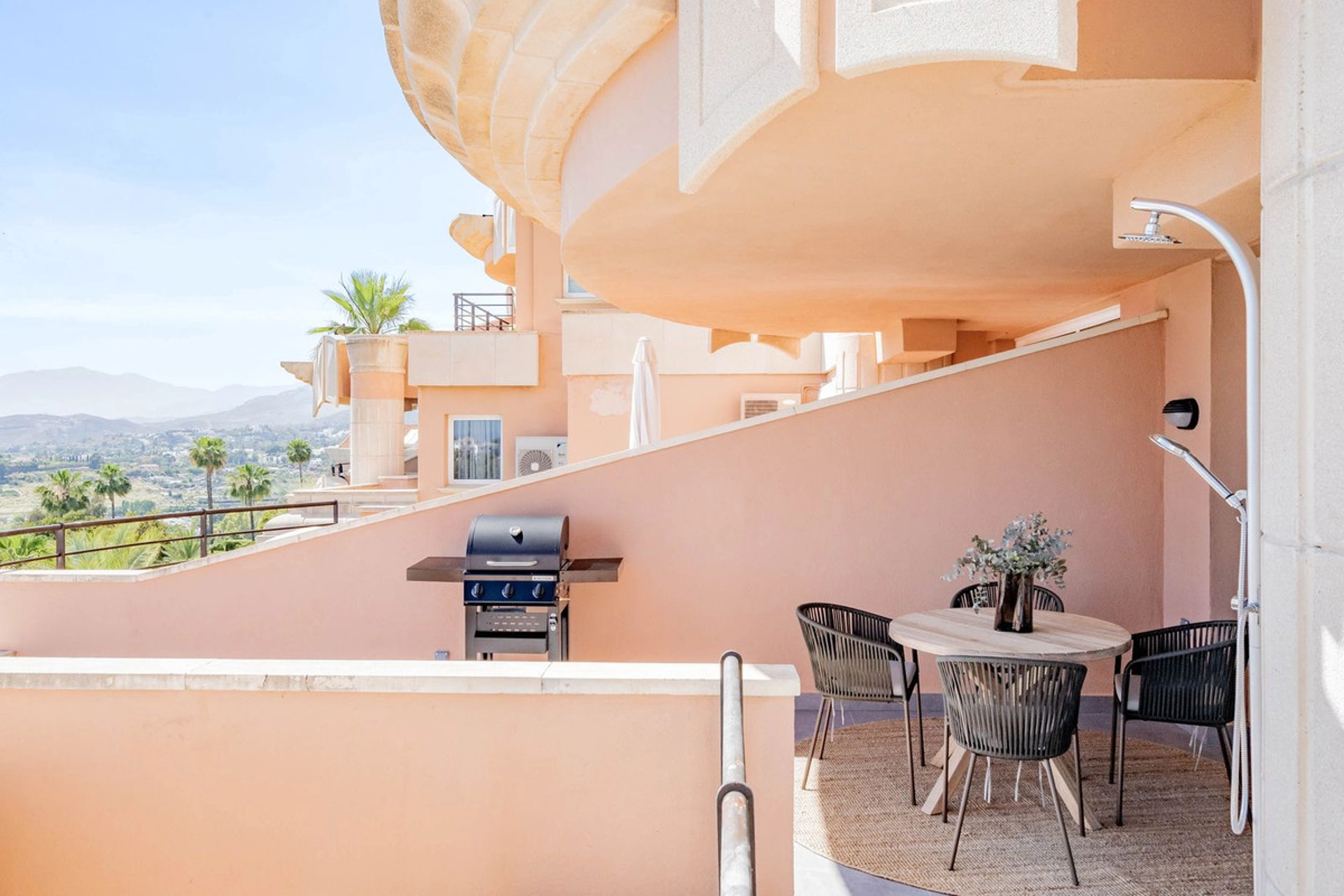 Apartment for sale in Nueva Andalucia, Marbella