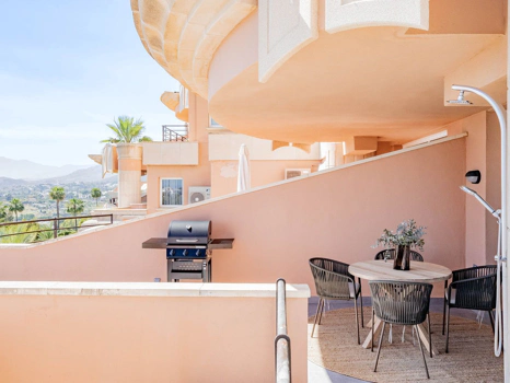 Apartment for sale in Nueva Andalucia, Marbella