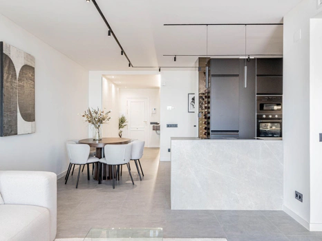 Apartment for sale in Nueva Andalucia, Marbella