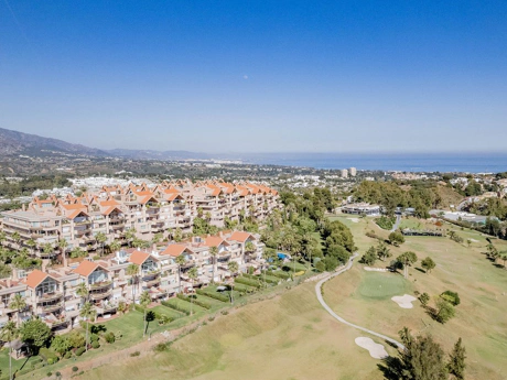 Apartment for sale in Nueva Andalucia, Marbella