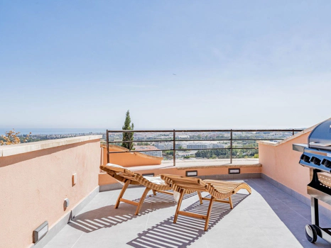 Apartment for sale in Nueva Andalucia, Marbella