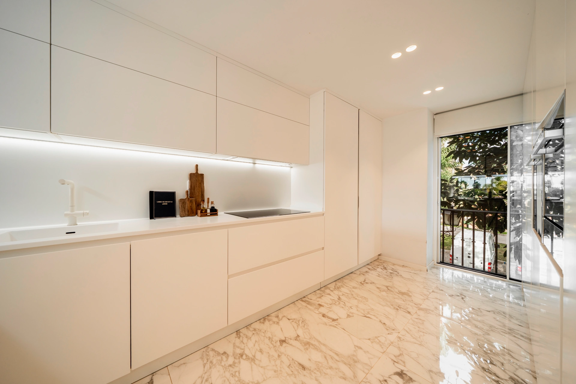 Duplex Penthouse for sale in Benahavis