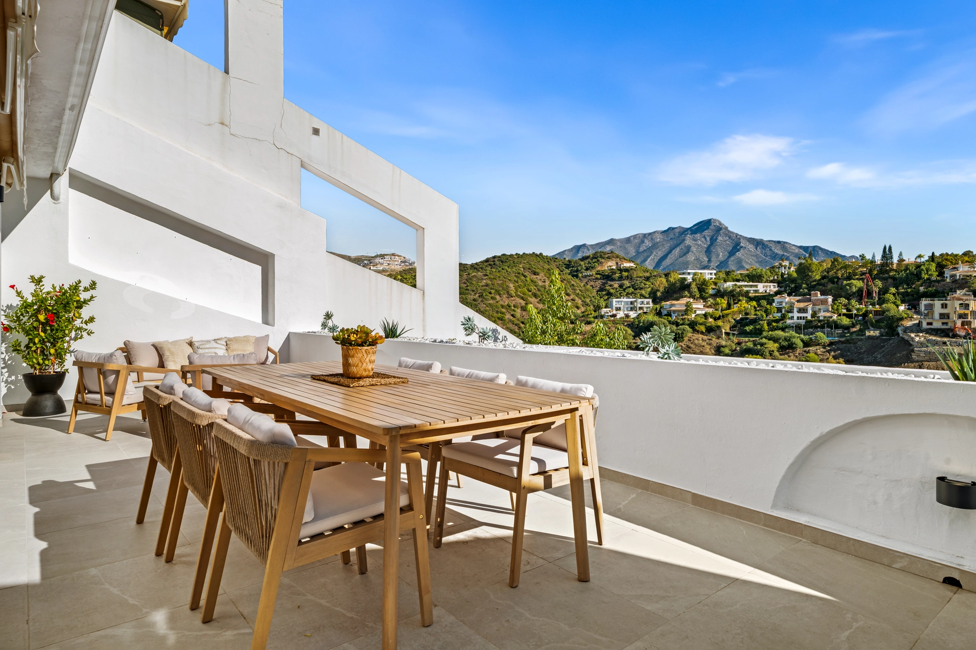 Apartment for sale in La Quinta, Benahavis