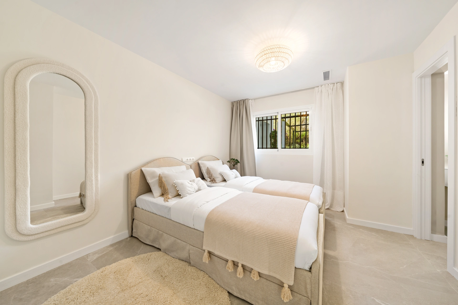 Apartment for sale in La Quinta, Benahavis