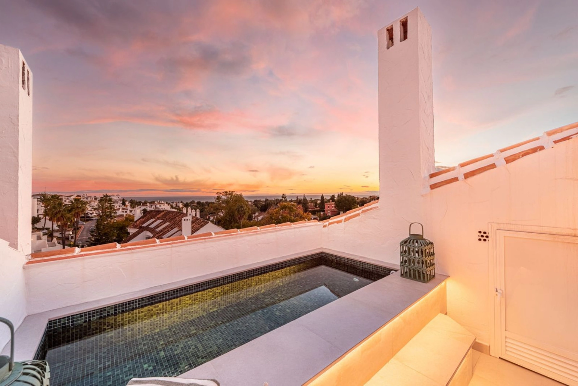 Penthouse for sale in Nueva Andalucia, Marbella