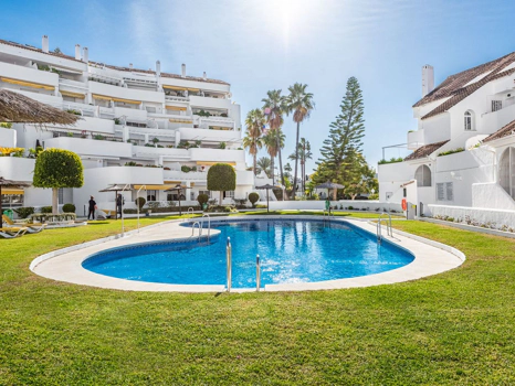 Penthouse for sale in Nueva Andalucia, Marbella