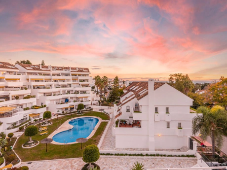 Penthouse for sale in Nueva Andalucia, Marbella