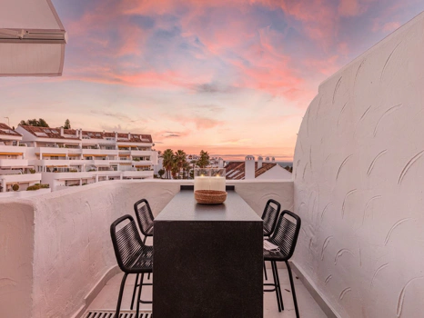 Penthouse for sale in Nueva Andalucia, Marbella