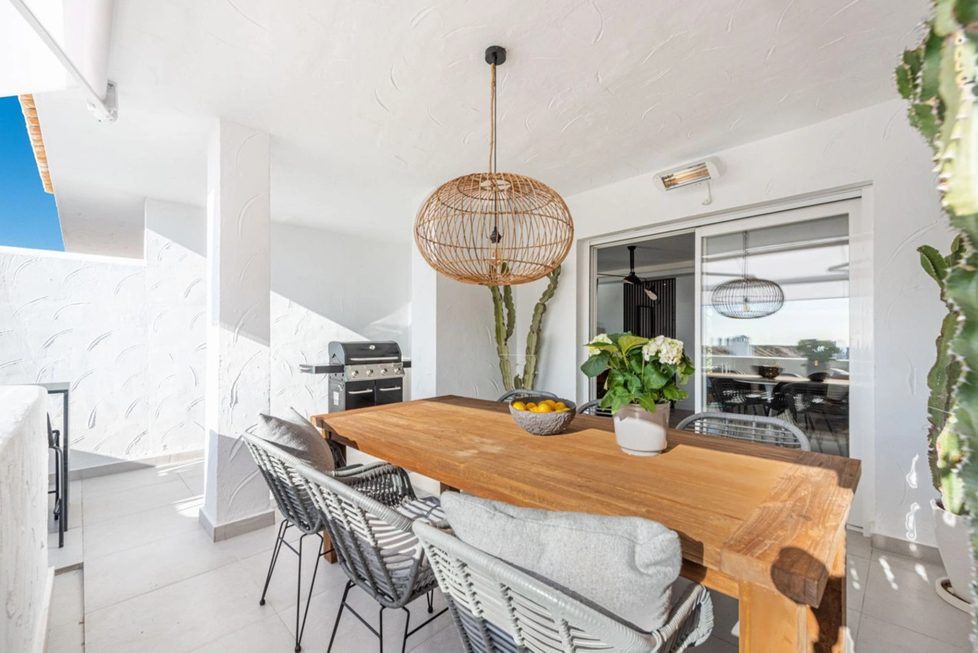 Penthouse for sale in Nueva Andalucia, Marbella