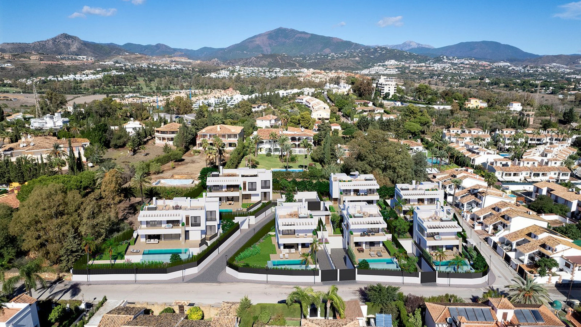 Villa for sale in Atalaya, Estepona East