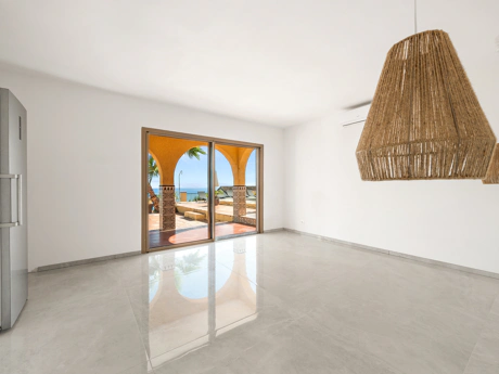 Magnificent Andalusian Villa with Scandinavian Touch and Sea Views in Estepona West