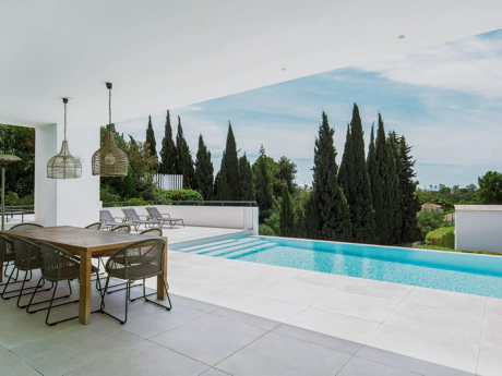 Villa for sale in Benahavis