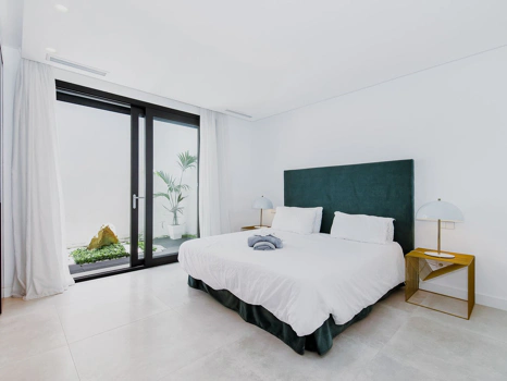 Villa for sale in Benahavis
