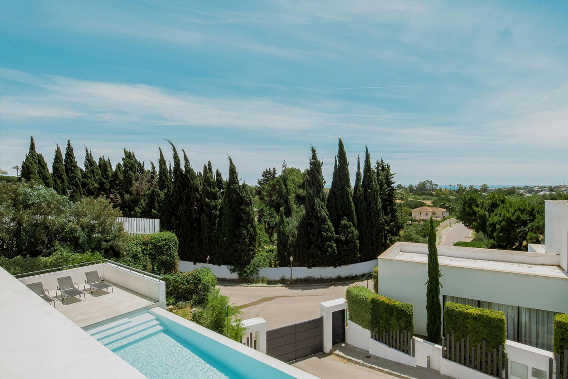 Villa for sale in Benahavis