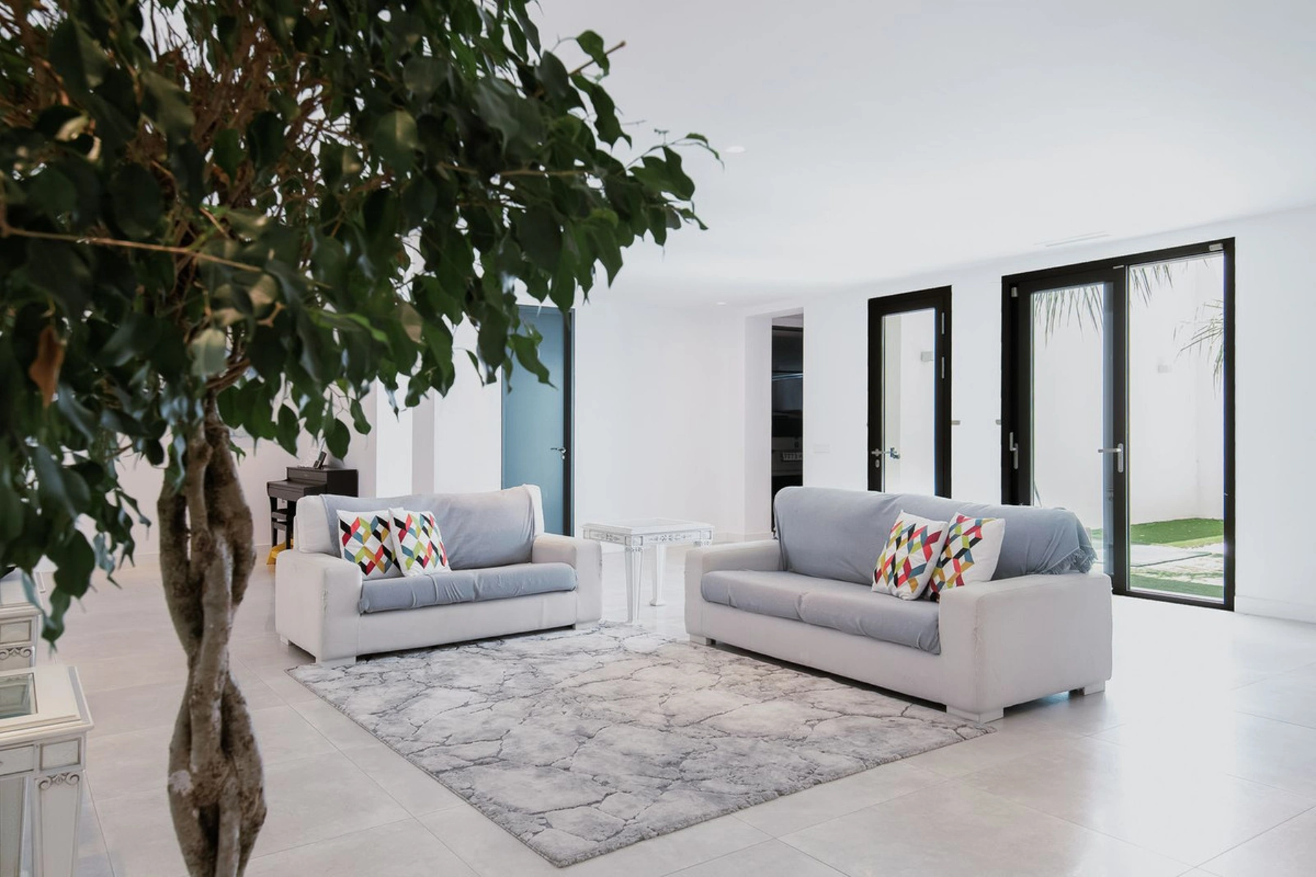 Villa for sale in Benahavis