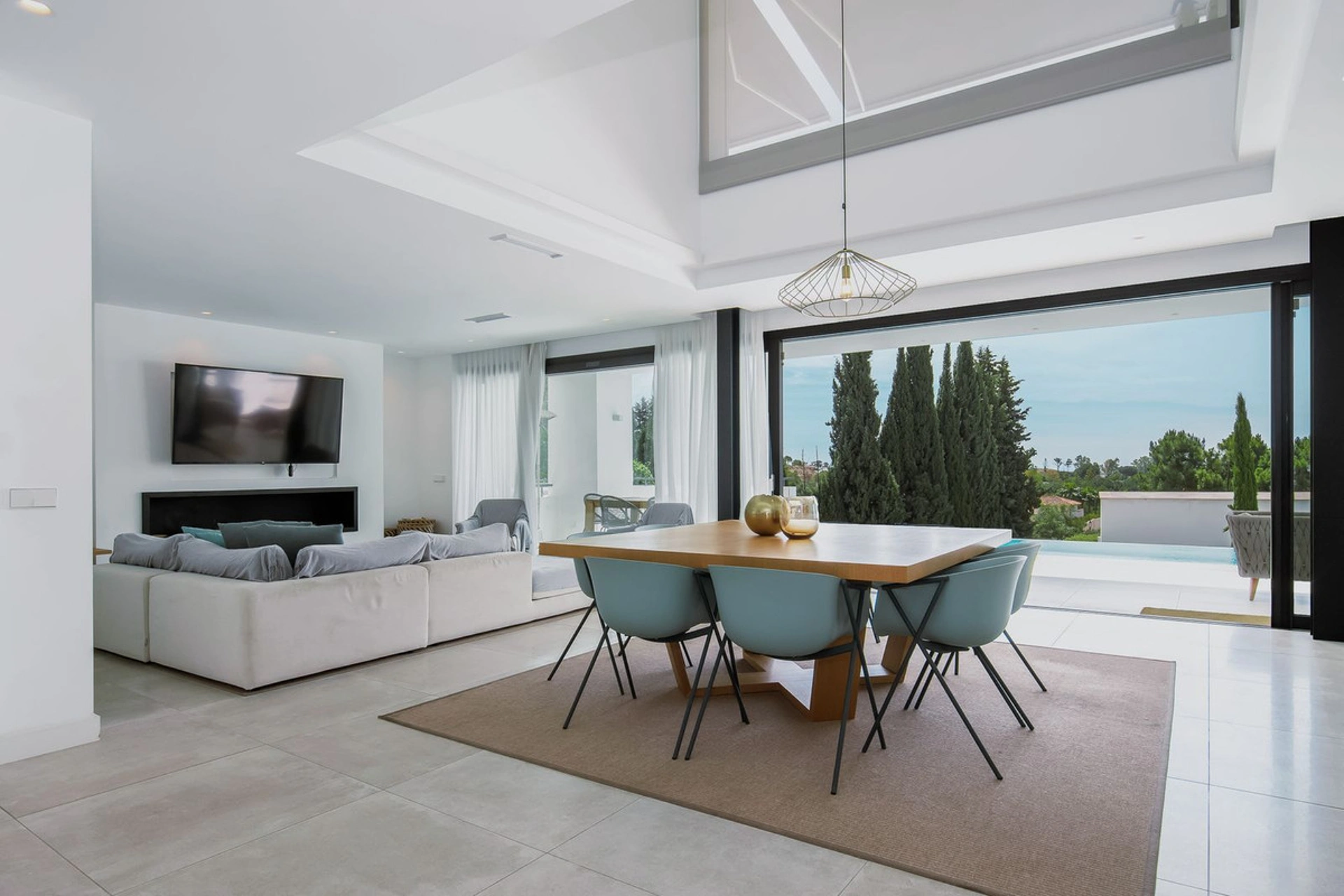 Villa for sale in Benahavis