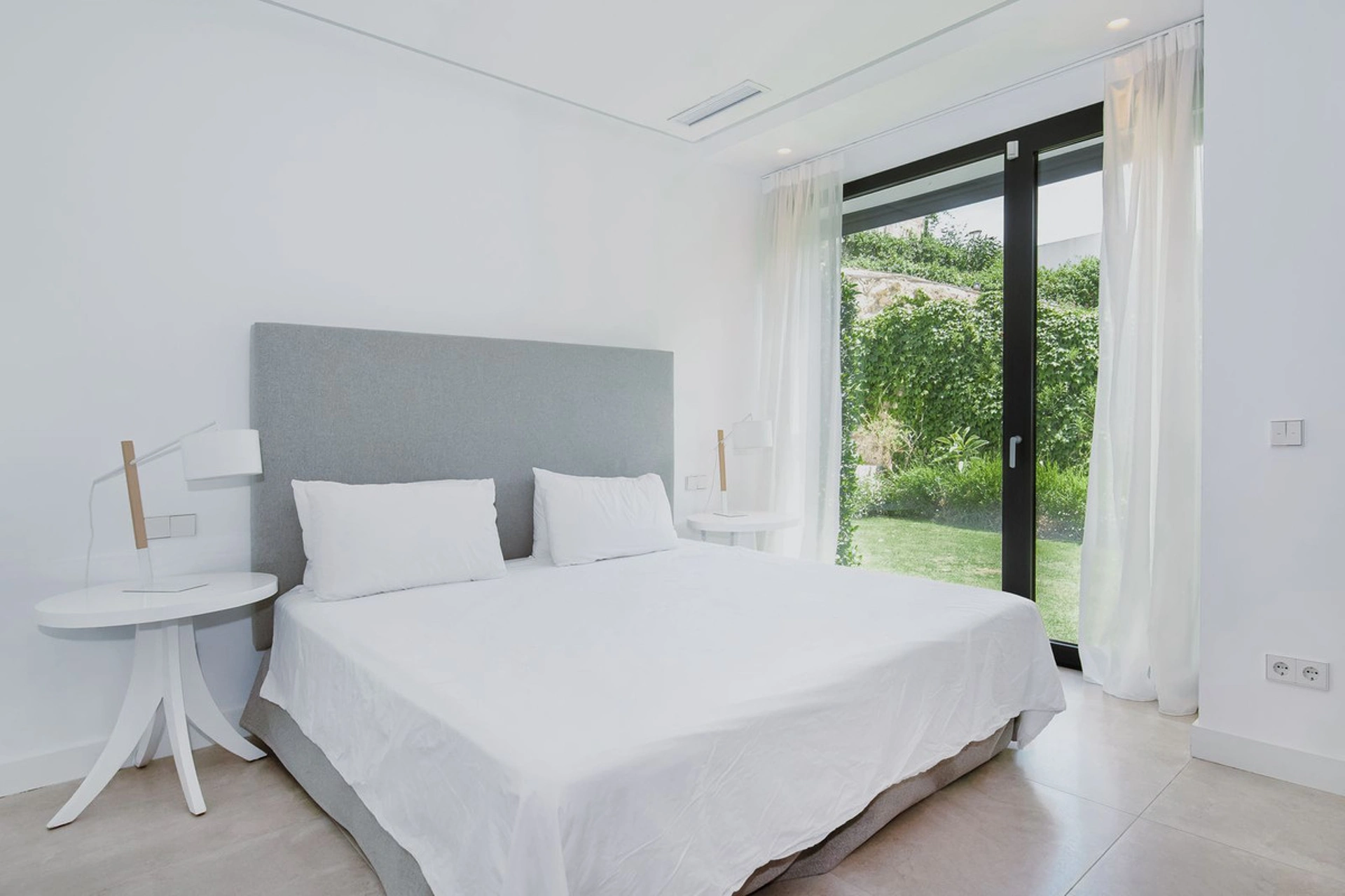 Villa for sale in Benahavis