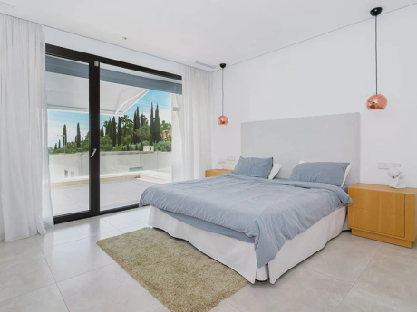 Villa for sale in Benahavis