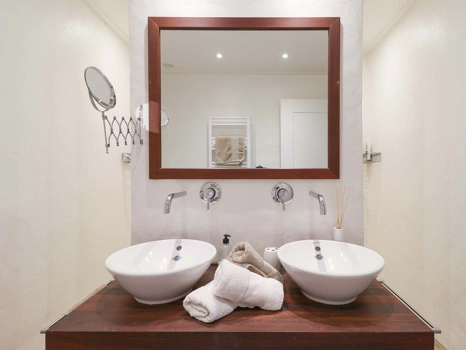 Villa for sale in Benahavis