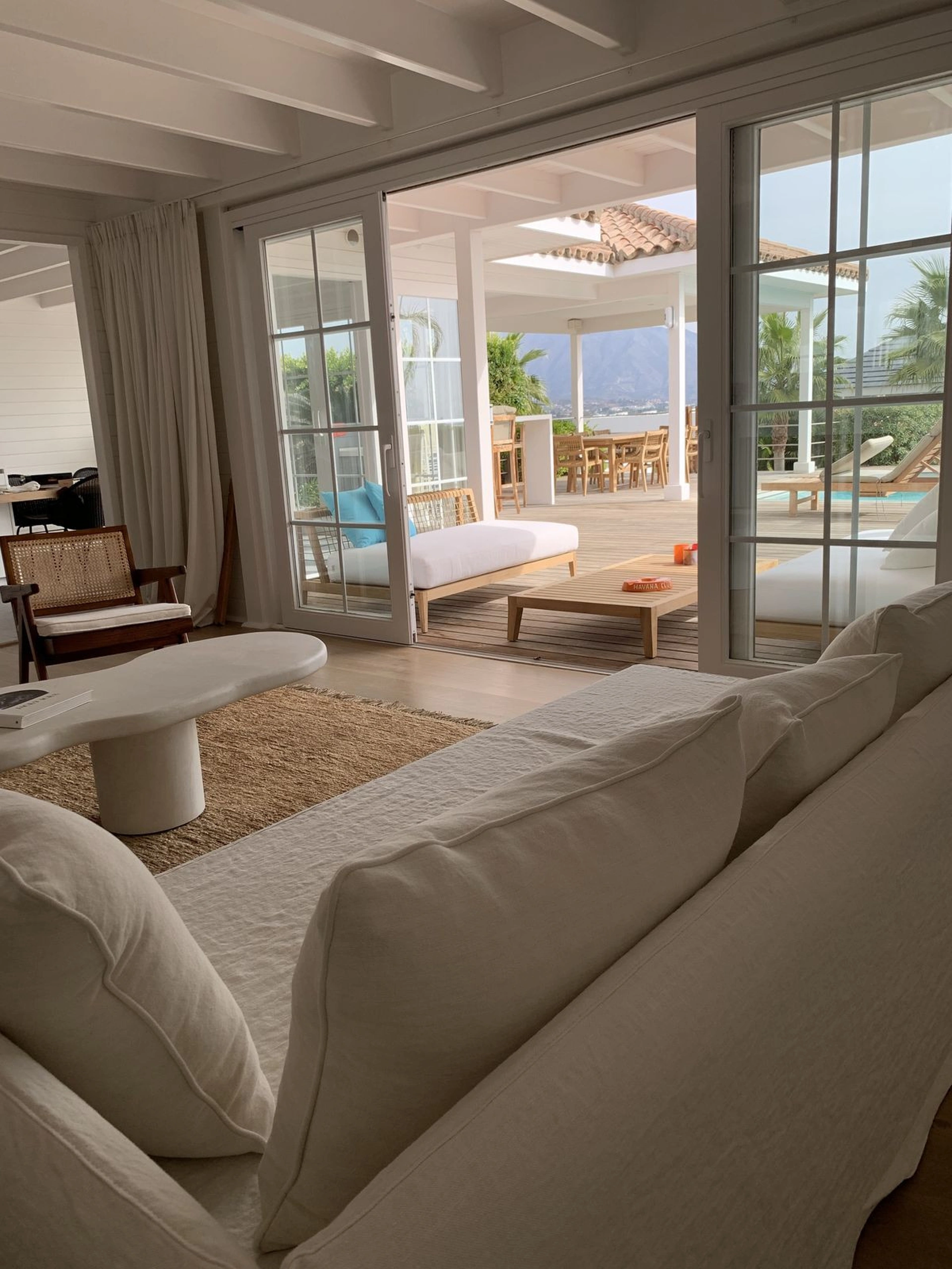 Villa for sale in Benahavis