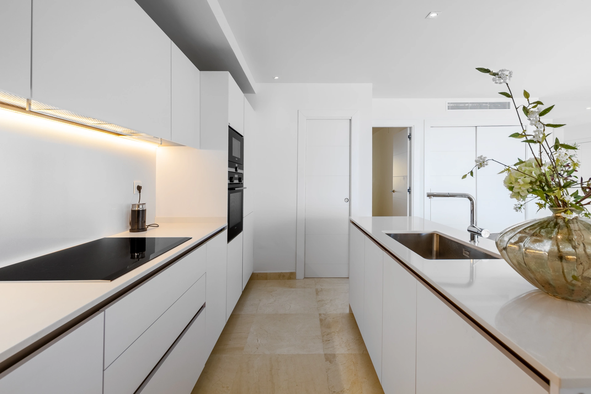 Apartment for sale in La Morelia de Marbella, Nueva Andalucia