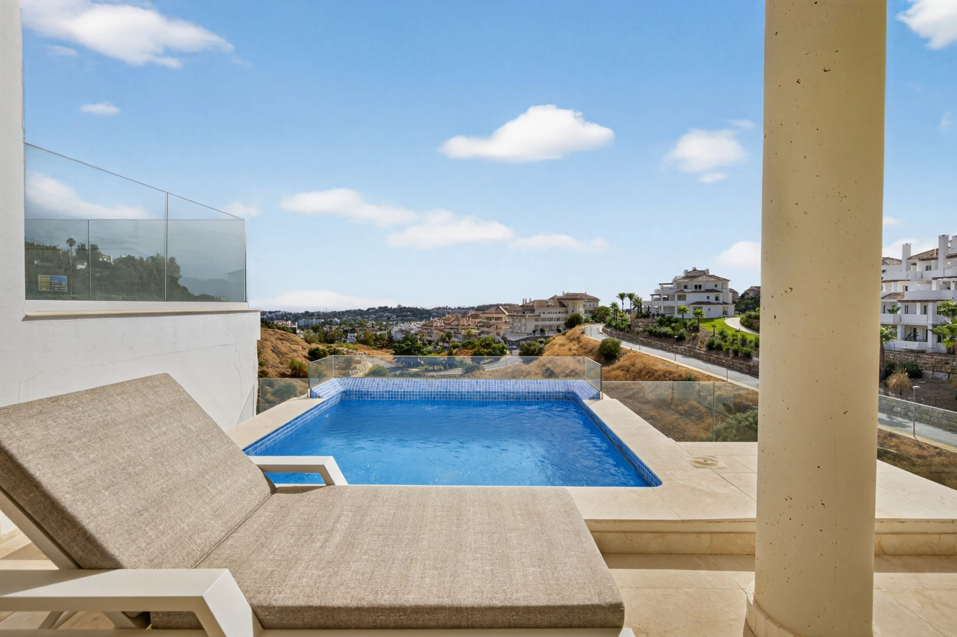 Apartment for sale in La Morelia de Marbella, Nueva Andalucia