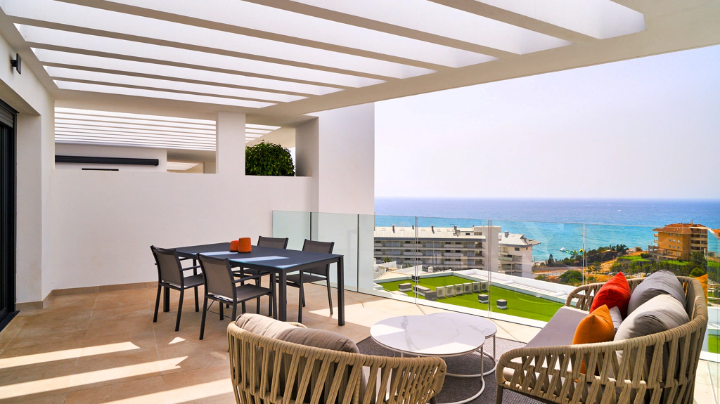 Modern Coastal Living in El Higuerón