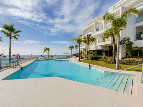 Exclusive Palo Alto Apartment, Marbella – Luxury with Mountain & Sea Views