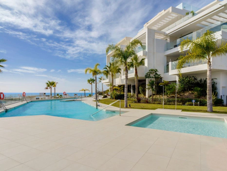 Exclusive Palo Alto Apartment, Marbella – Luxury with Mountain & Sea Views