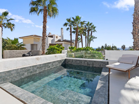 Modern Luxury Apartments with Private Pools and Sea-View Penthouses near Marbella
