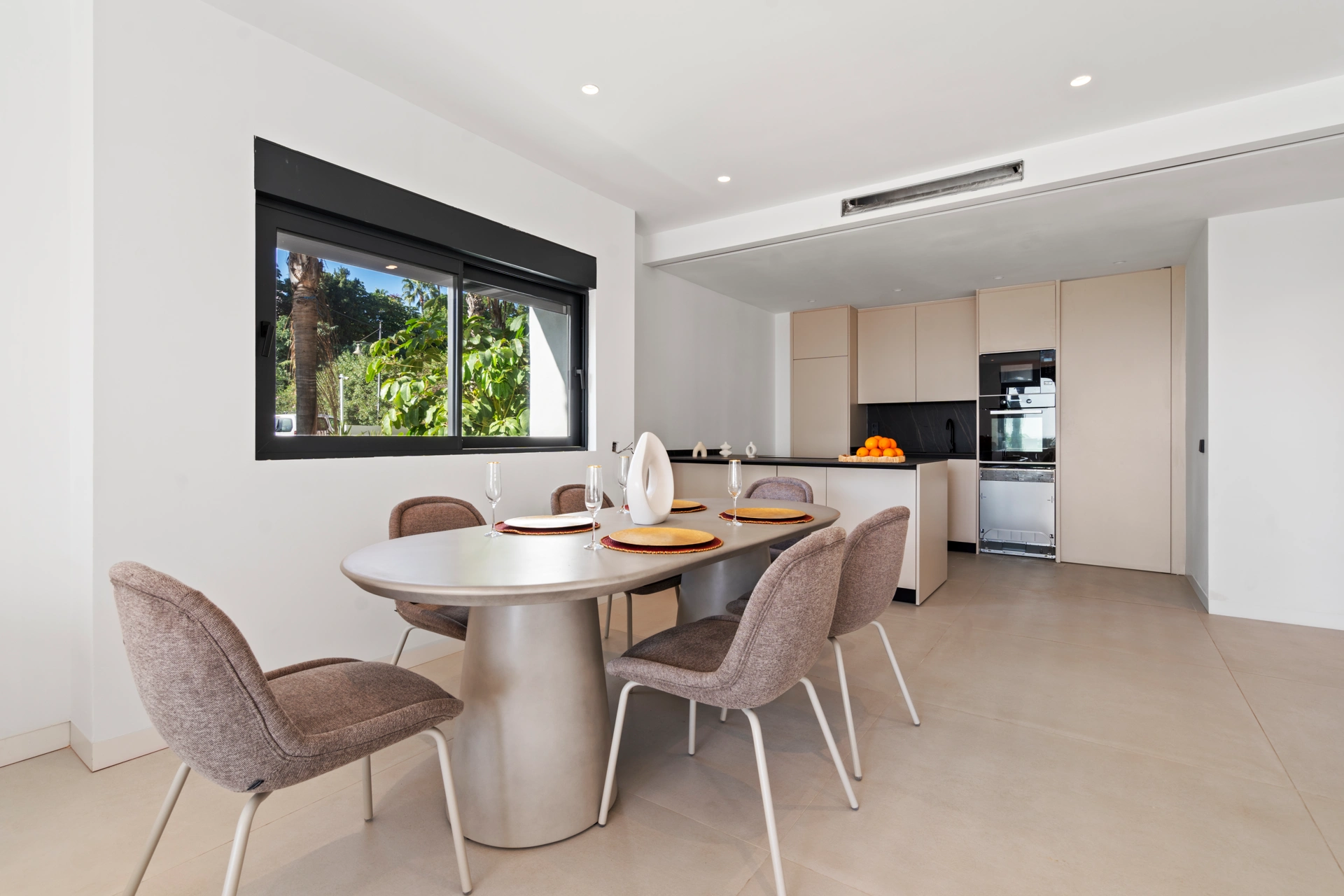 Town House for sale in El Paraiso, Estepona East