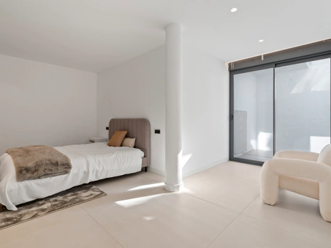 Modern Luxury Apartments with Private Pools and Sea-View Penthouses near Marbella