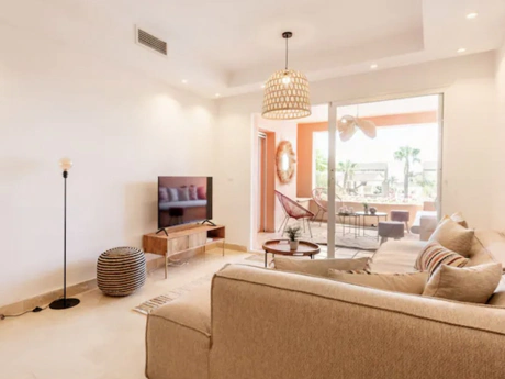 Stylish 2-Bedroom Apartment on Marbella’s Golden Mile with Gym & Underground Parking