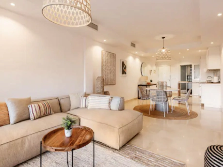 Stylish 2-Bedroom Apartment on Marbella’s Golden Mile with Gym & Underground Parking