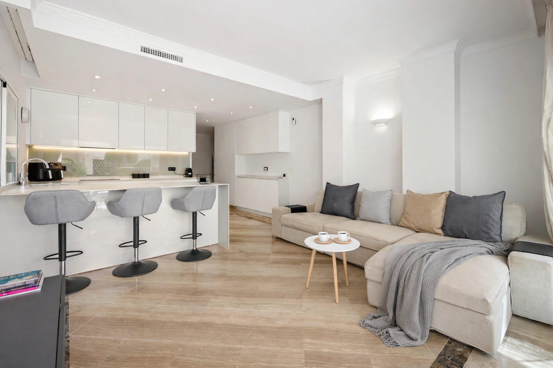 Ground Floor Apartment for sale in Hacienda Elviria, Marbella East