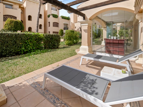 Elegant Ground Floor Apartment with Garden Access in Hacienda Elviria