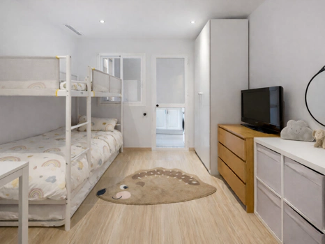 Elegant Ground Floor Apartment with Garden Access in Hacienda Elviria
