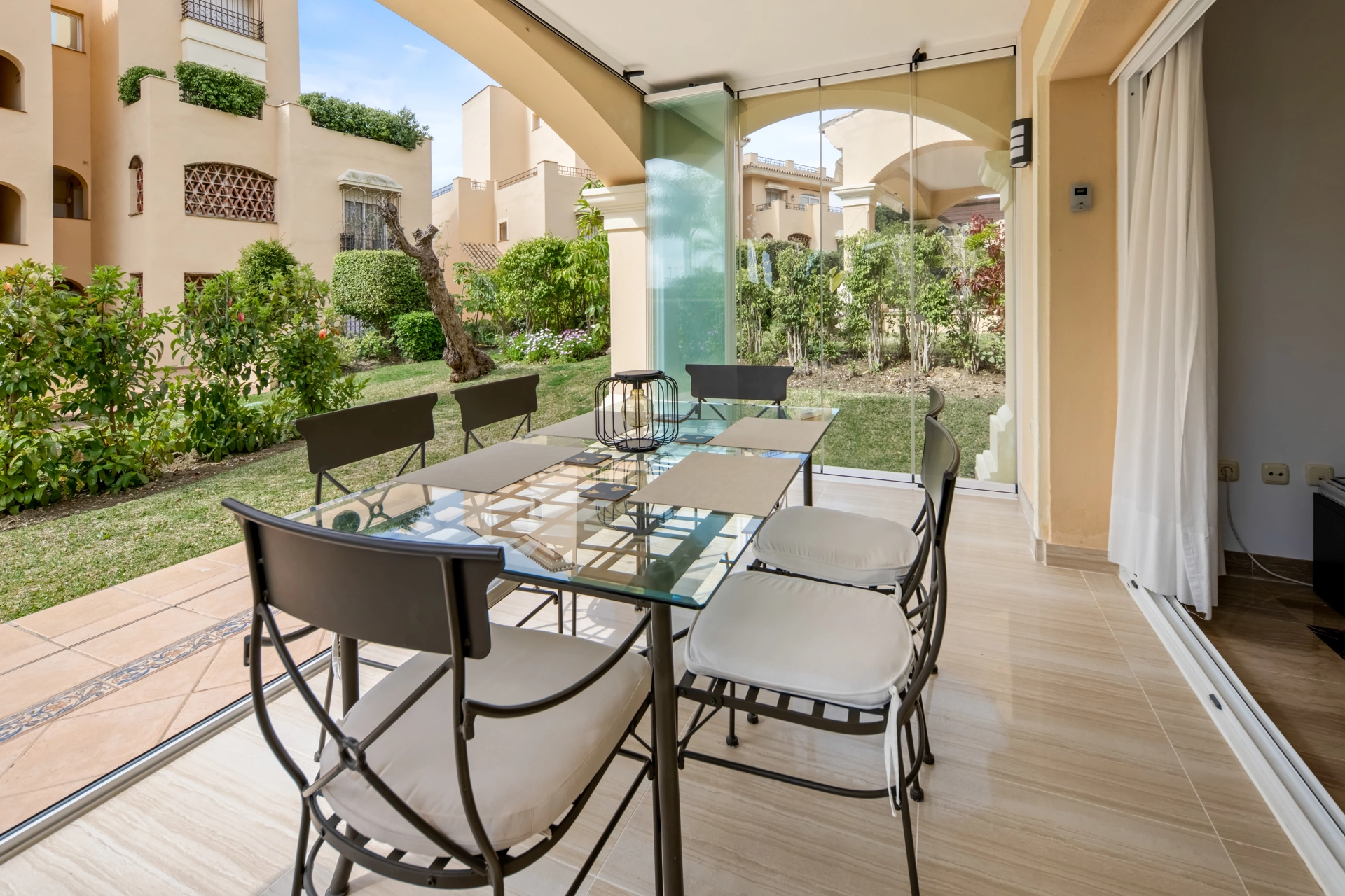 Ground Floor Apartment for sale in Hacienda Elviria, Marbella East