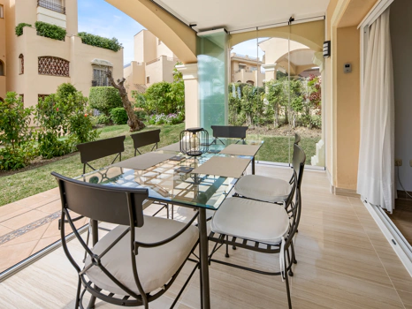 Elegant Ground Floor Apartment with Garden Access in Hacienda Elviria