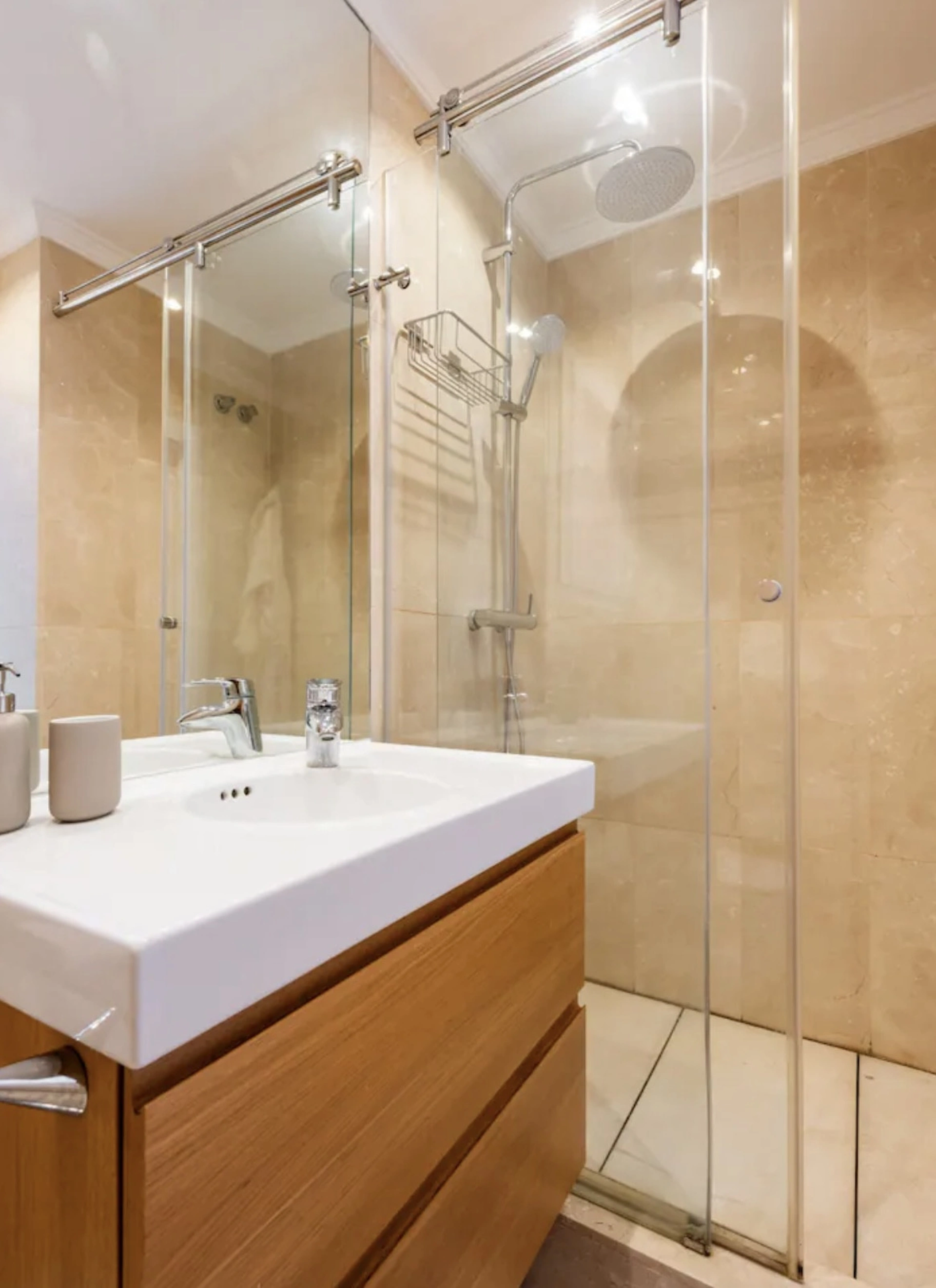 Apartment for sale in Oasis de Marbella, Marbella Golden Mile