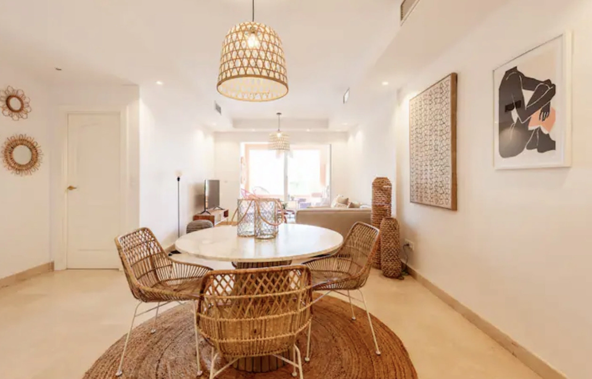 Apartment for sale in Oasis de Marbella, Marbella Golden Mile