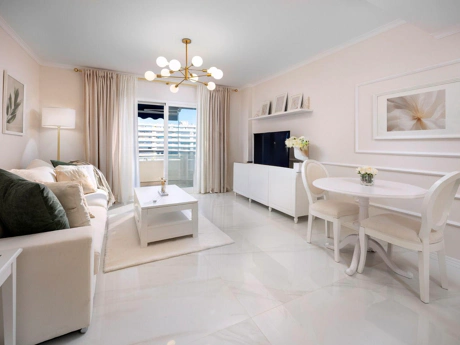 Frontline Beach Modern 2-Bedroom Apartment in Puerto Banús with Terrace & Luxury Amenities