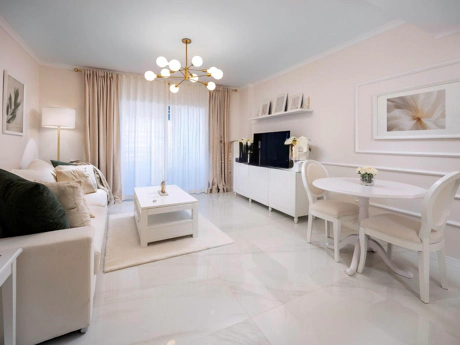 Frontline Beach Modern 2-Bedroom Apartment in Puerto Banús with Terrace & Luxury Amenities