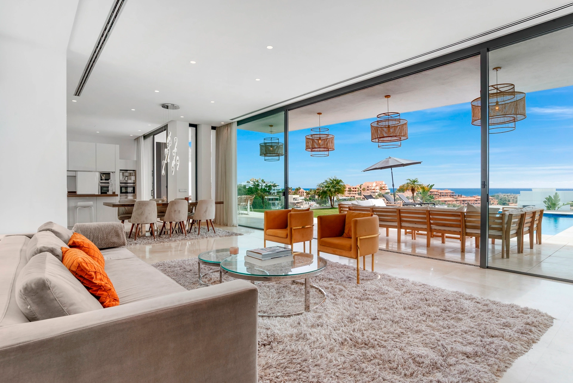 Villa for sale in Benahavis