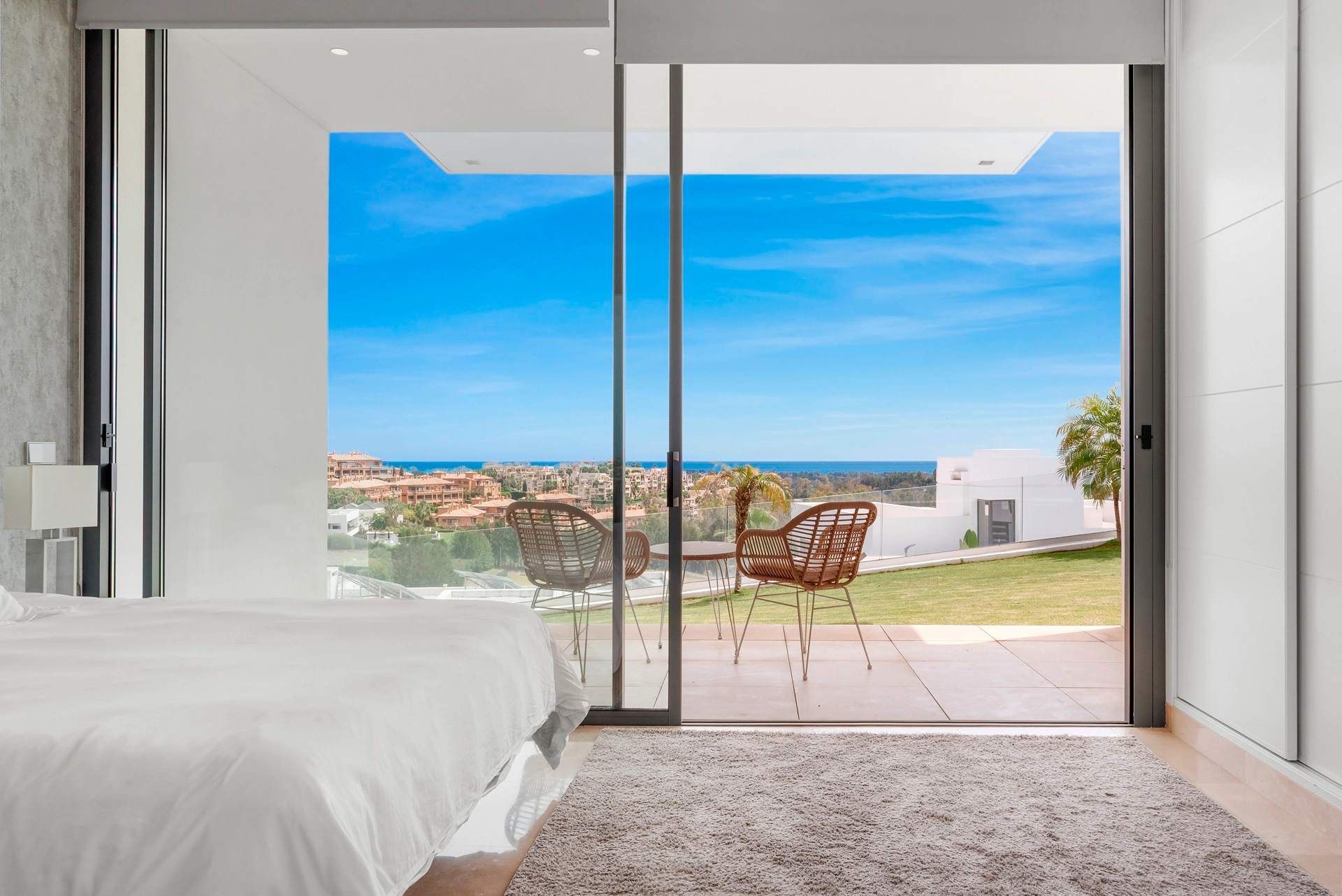 Villa for sale in Benahavis