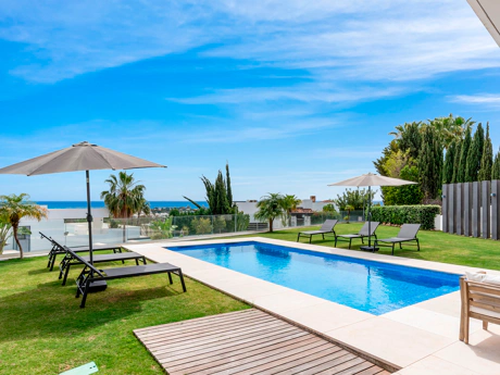 Villa contemporánea de lujo con vistas panorámicas al mar en La Alquería