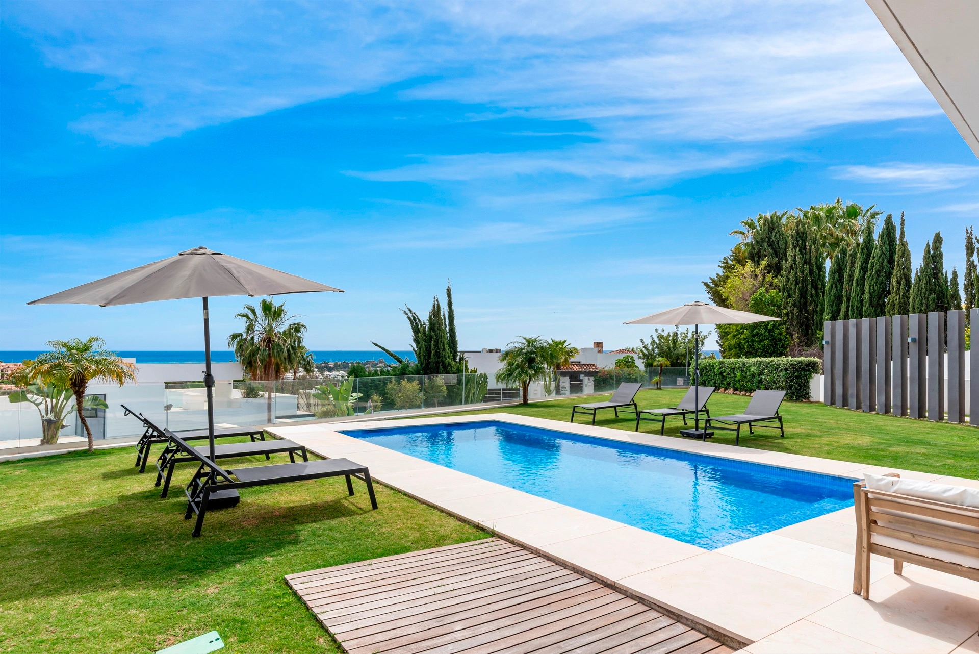 Villa for sale in Benahavis
