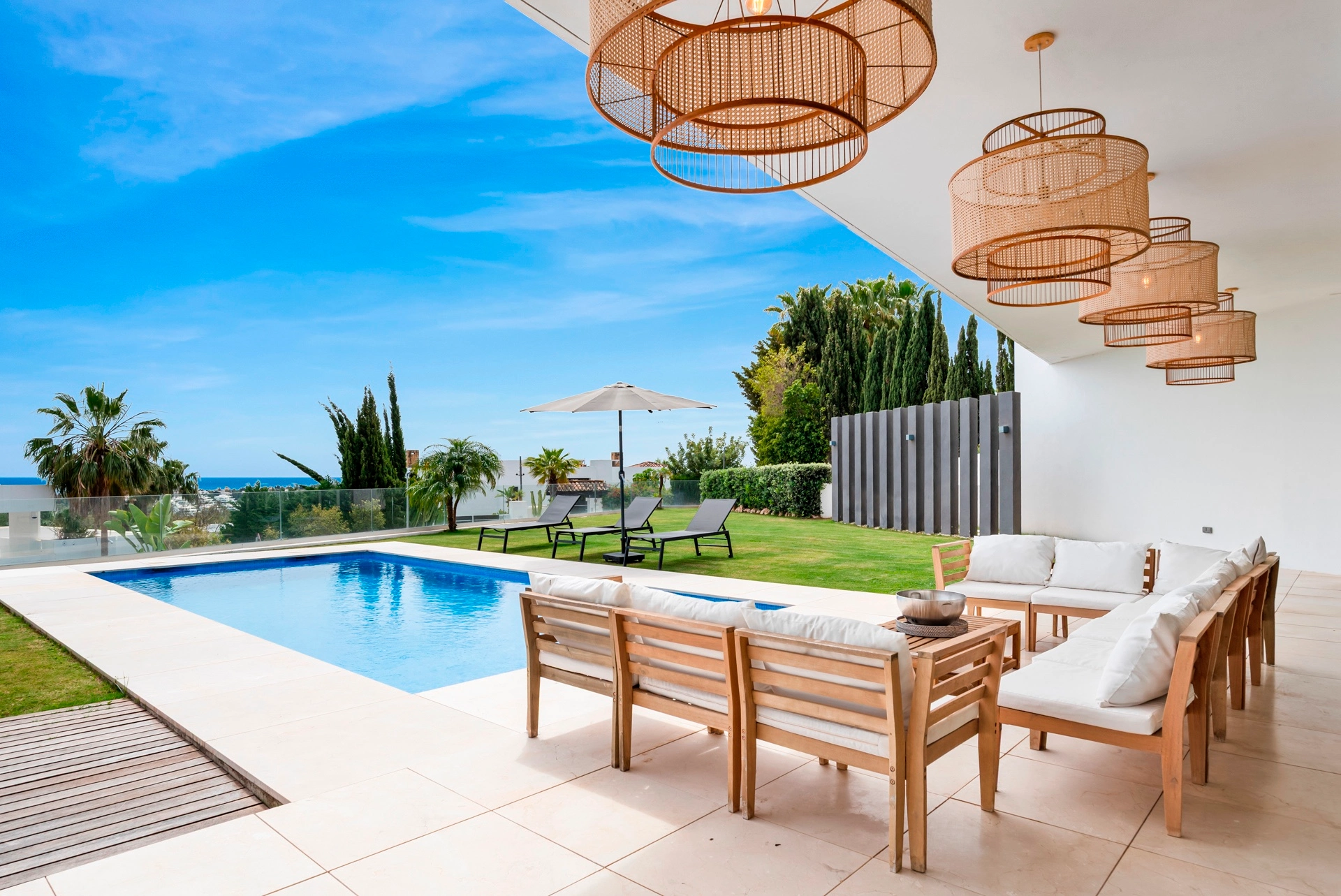 Villa for sale in Benahavis