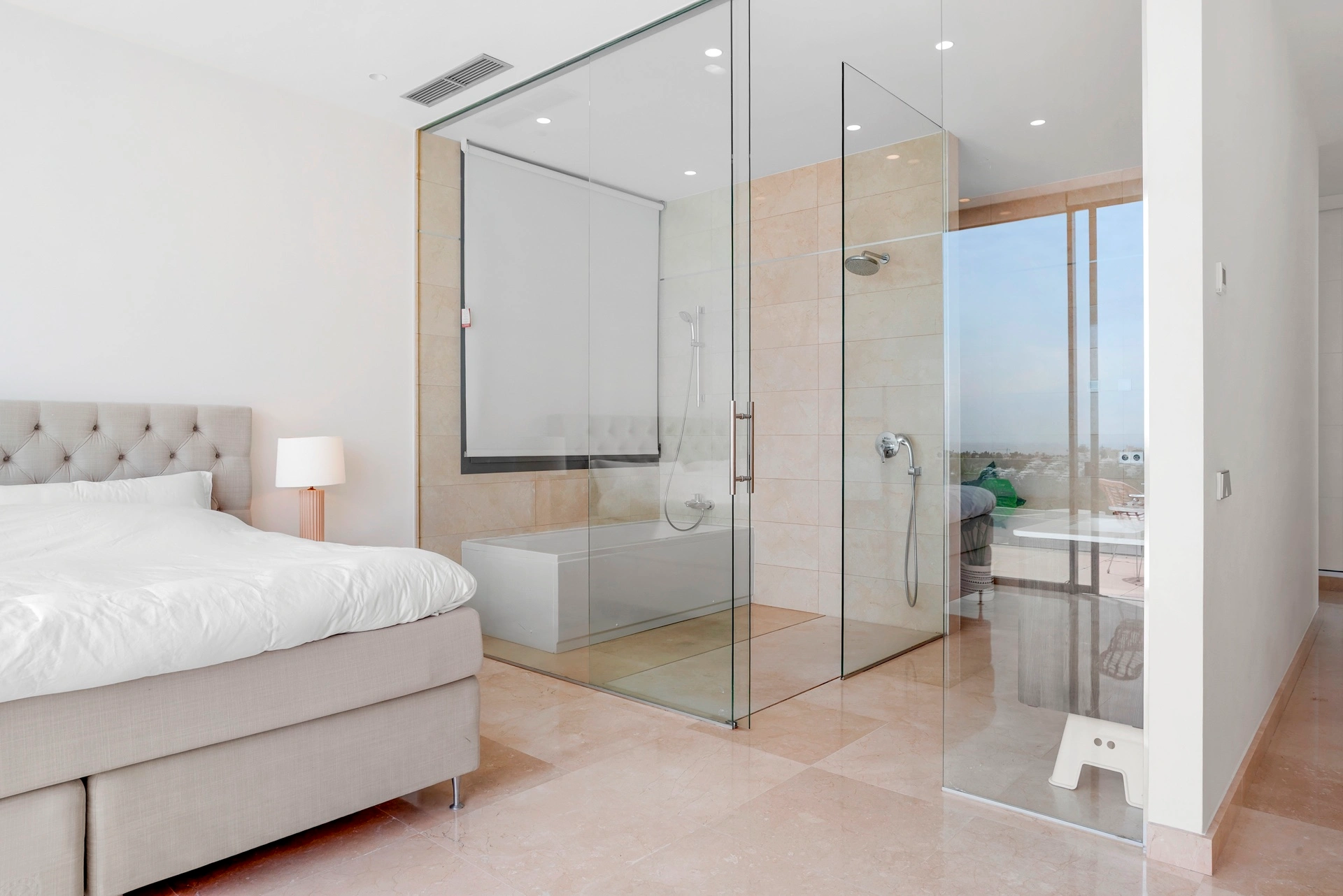 Villa for sale in Benahavis