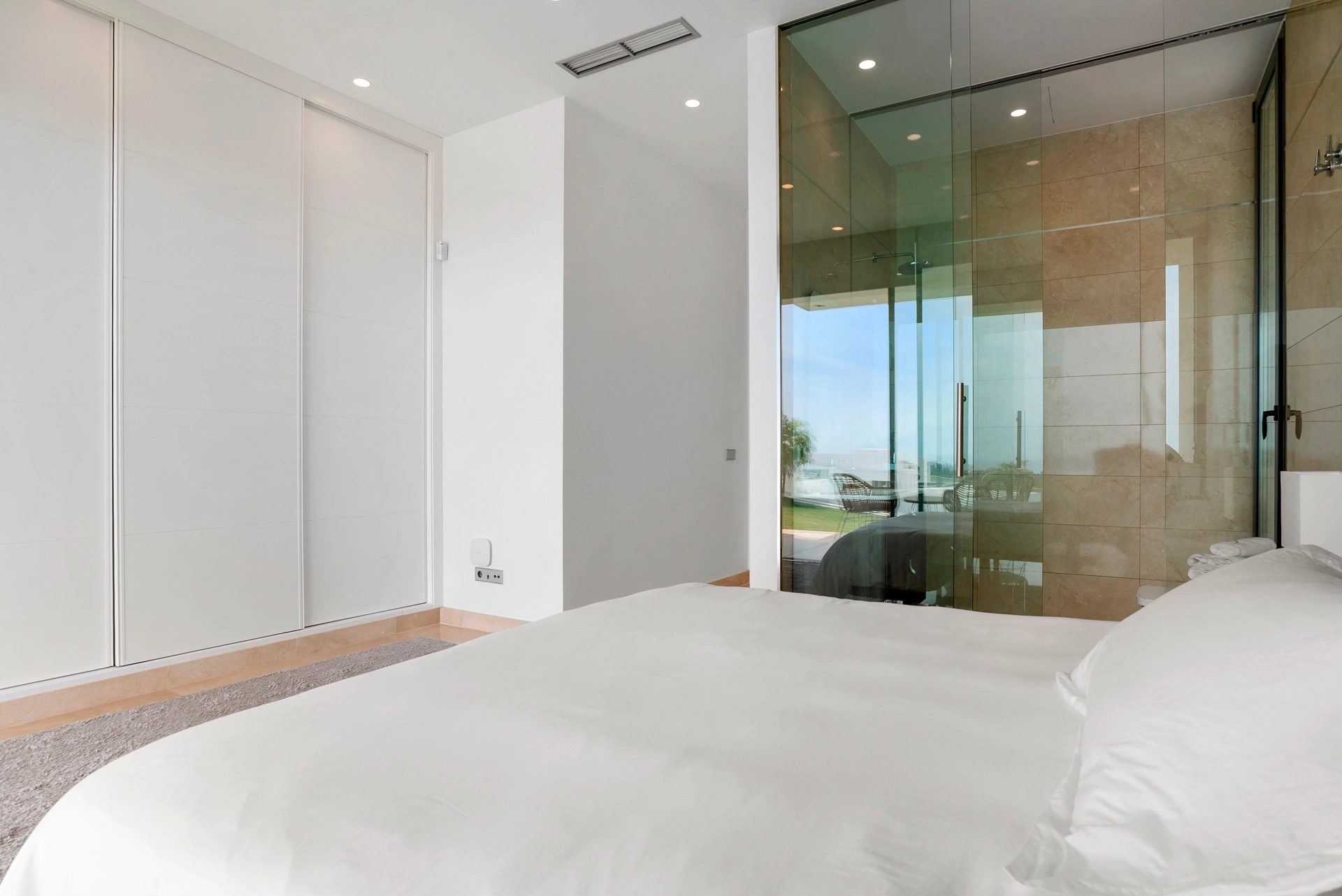 Villa for sale in Benahavis